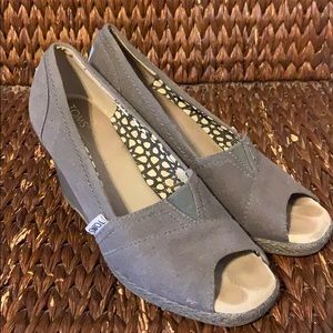 TOMS Wedges size 7
